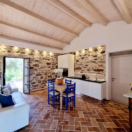 Апартаменты Stazzo San Teodoro La Quercia Piscina Condivisa Экстерьер фото