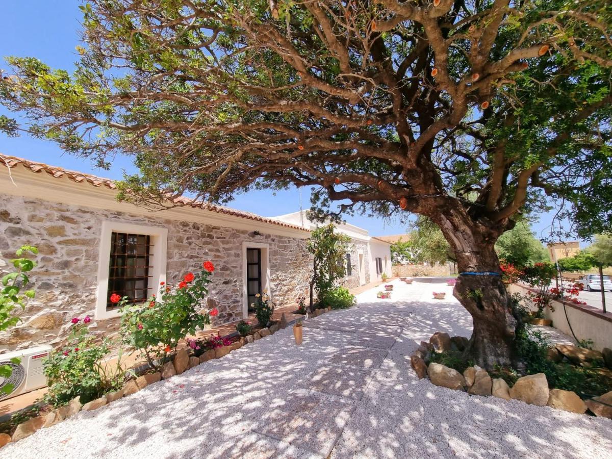 Апартаменты Stazzo San Teodoro La Quercia Piscina Condivisa Экстерьер фото