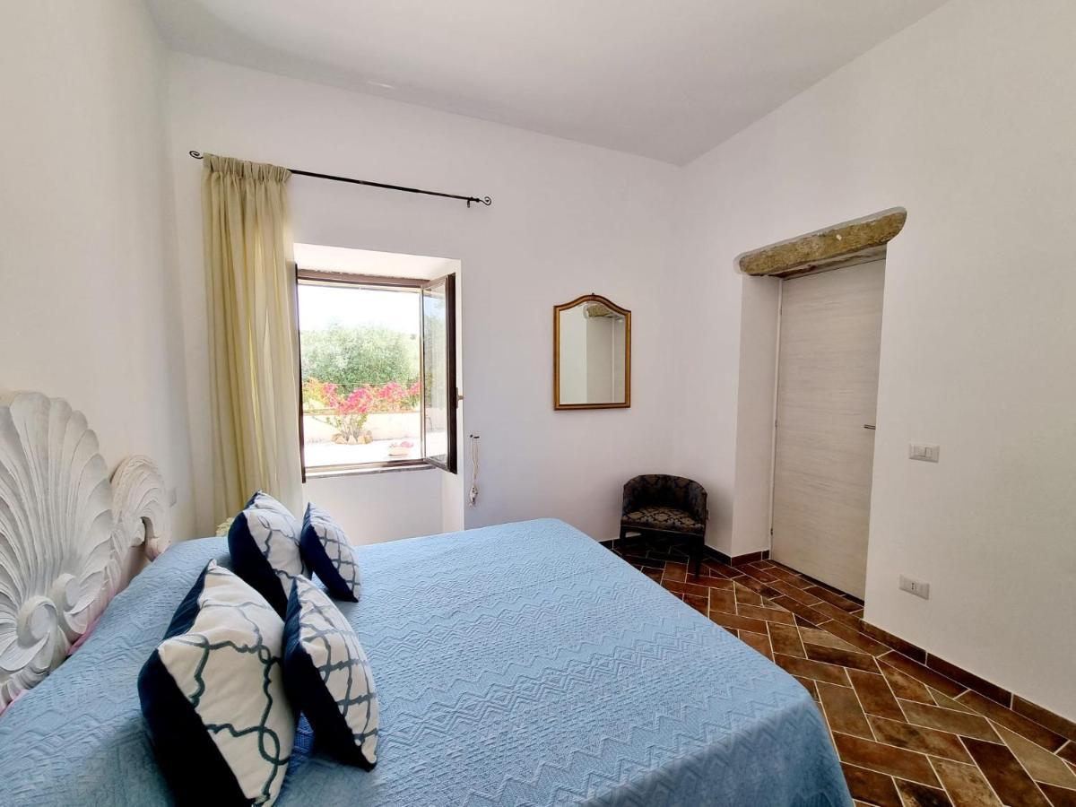 Апартаменты Stazzo San Teodoro La Quercia Piscina Condivisa Экстерьер фото
