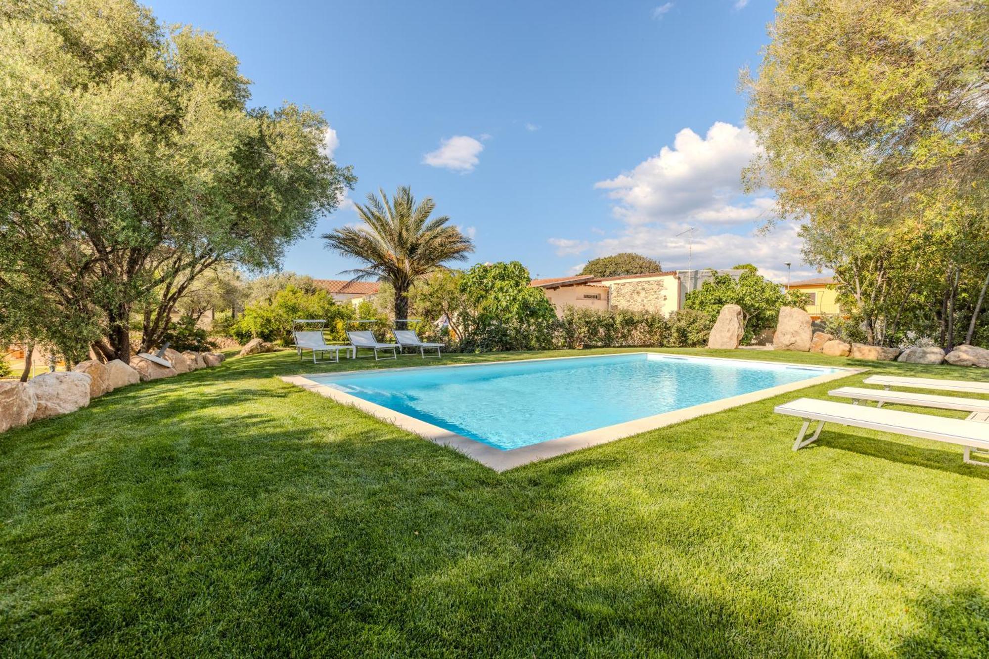 Апартаменты Stazzo San Teodoro La Quercia Piscina Condivisa Экстерьер фото